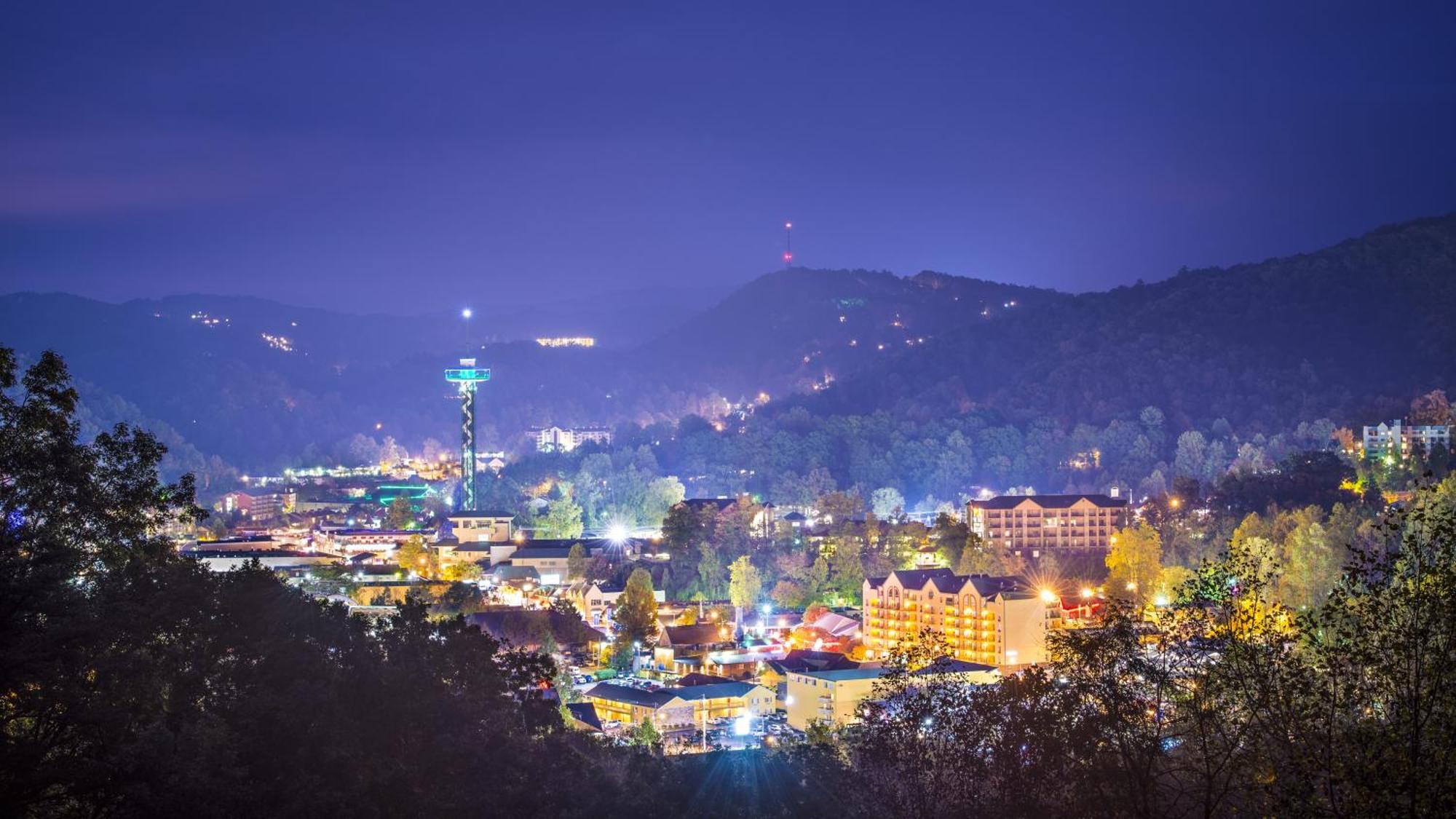 Ober Hideaway, Hot Tub, Wifi, 1089 Free Tickets Each Paid Day, Dollywood And More Gatlinburg Exterior photo